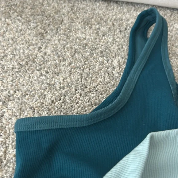 Women’s 2XL Bra/Tank - Picture 4 of 6